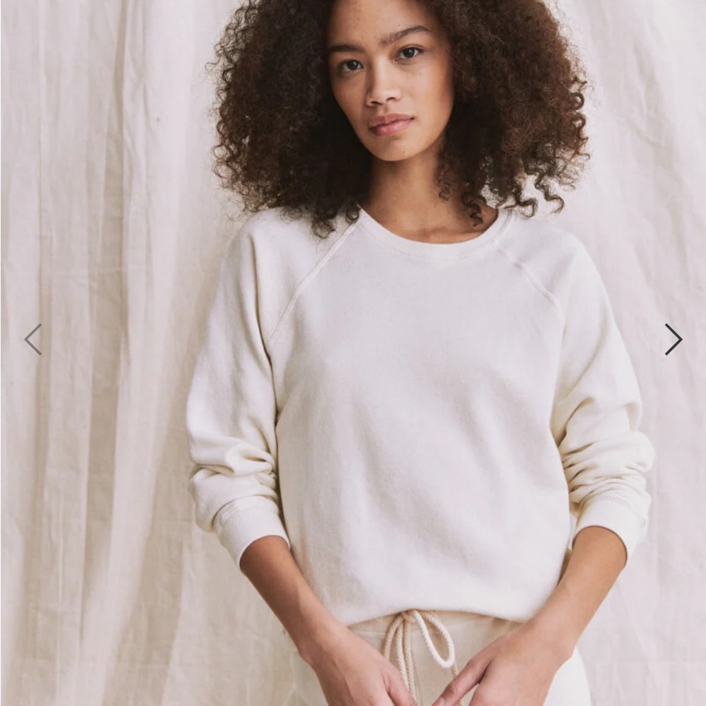 THE GREAT. The Shrunken Sweatshirt Size 1 in Washed White.